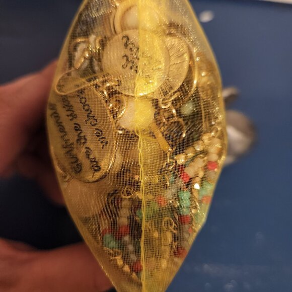 Mystery Jewelry drawstring bag 15+ wearable items| No broken pieces| Gold Tone - Picture 2 of 6